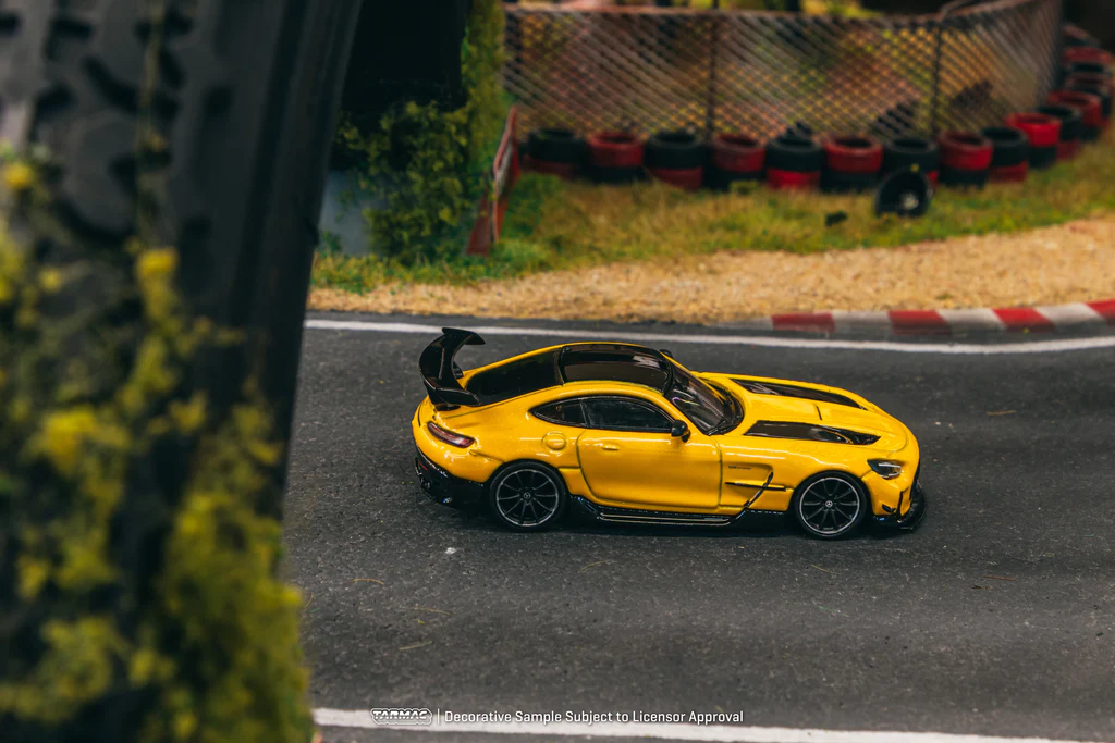 Tarmac Works 1/64 Mercedes-Benz AMG GT Black Series - SHMEE150 - GLOBAL64 T64G-042-SHMEE - Thumbnail
