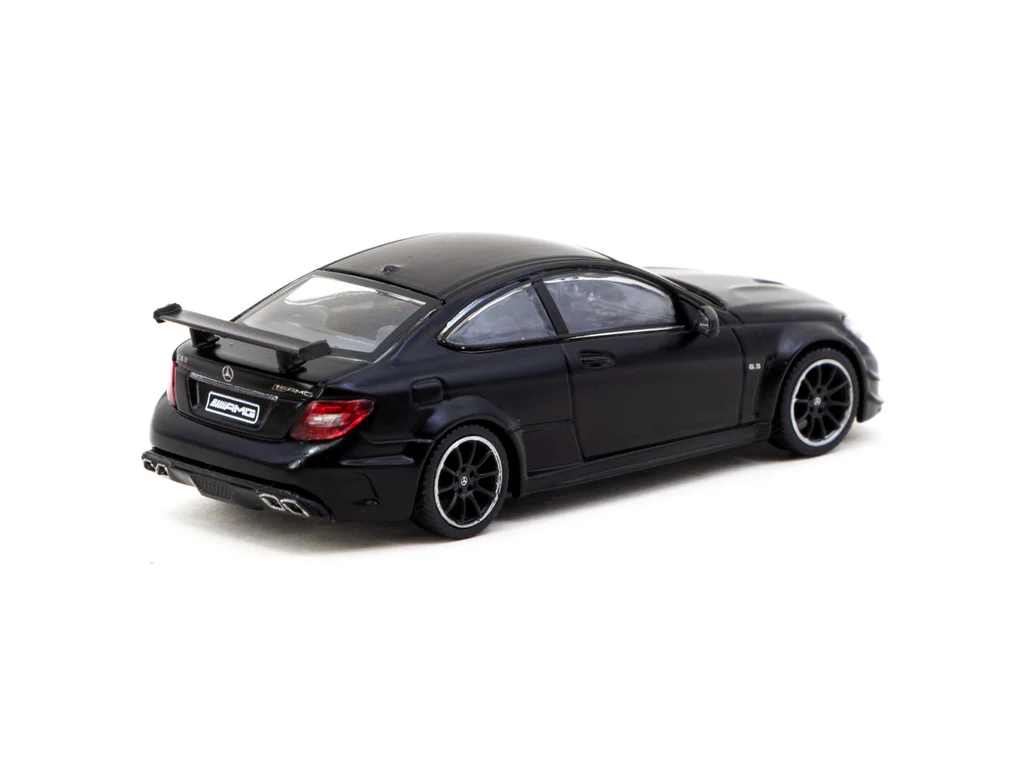 Tarmac Works 1/64 Mercedes-Benz C 63 AMG Coupé Black Series Matte Black - GLOBAL64 T64G-009-MB