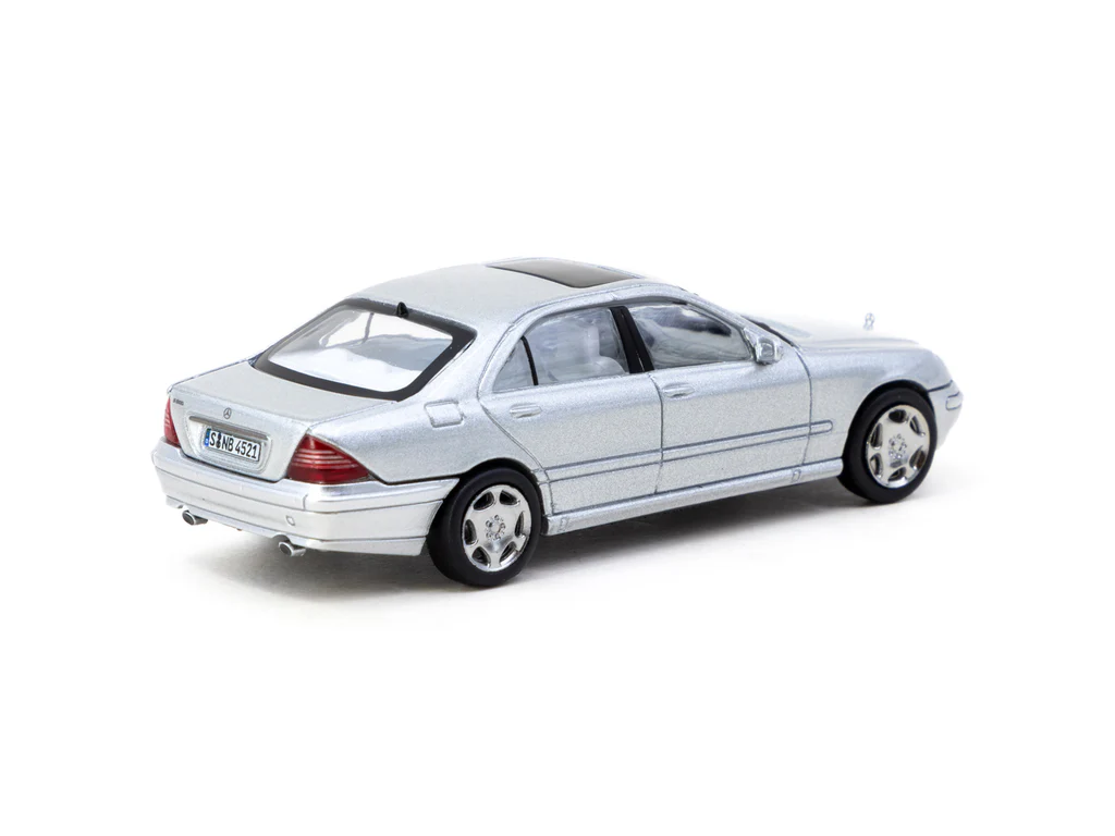 Tarmac Works 1/64 Mercedes-Benz S-Class Brilliant Silver Metallic - GLOBAL64 T64G-072-SL