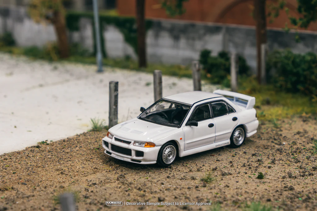 Tarmac Works 1/64 Mitsubishi Lancer RS Evolution III White - Lamley Special Edition - GLOBAL64 T64G-050-RS