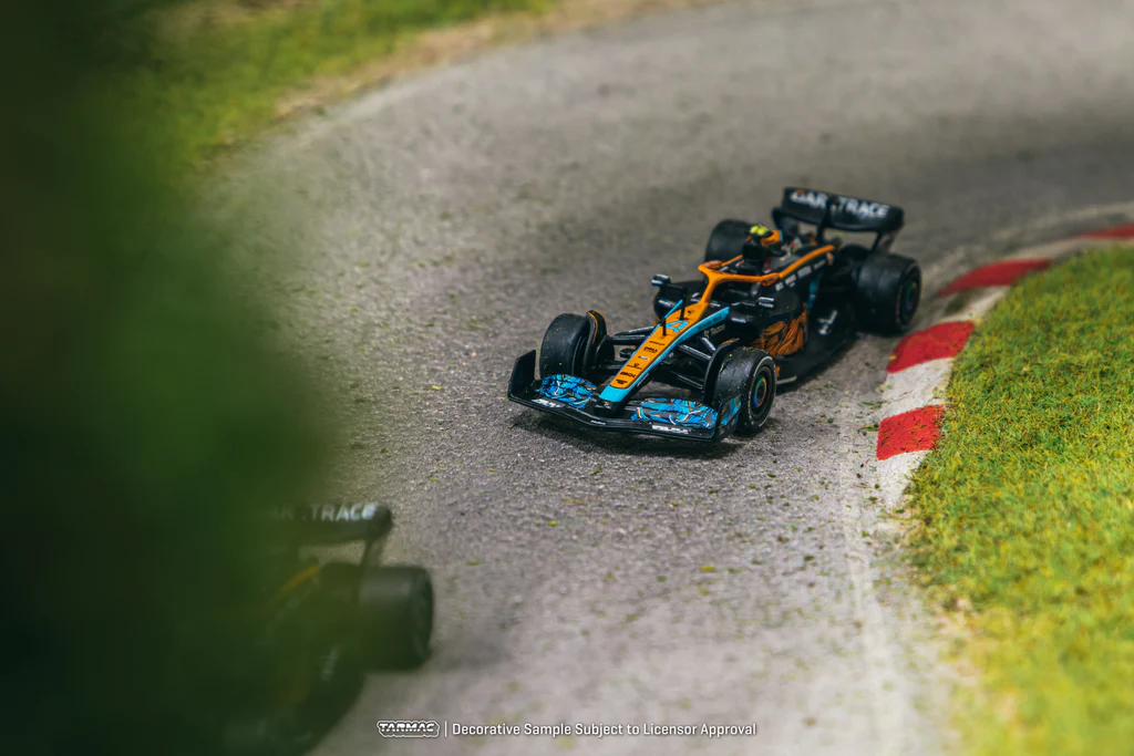 Tarmac Works X iXO Models 1/64 McLaren MCL36 Abu Dhabi Grand Prix 2022 Lando Norris #4- GLOBAL64 T64G-F041-LN3